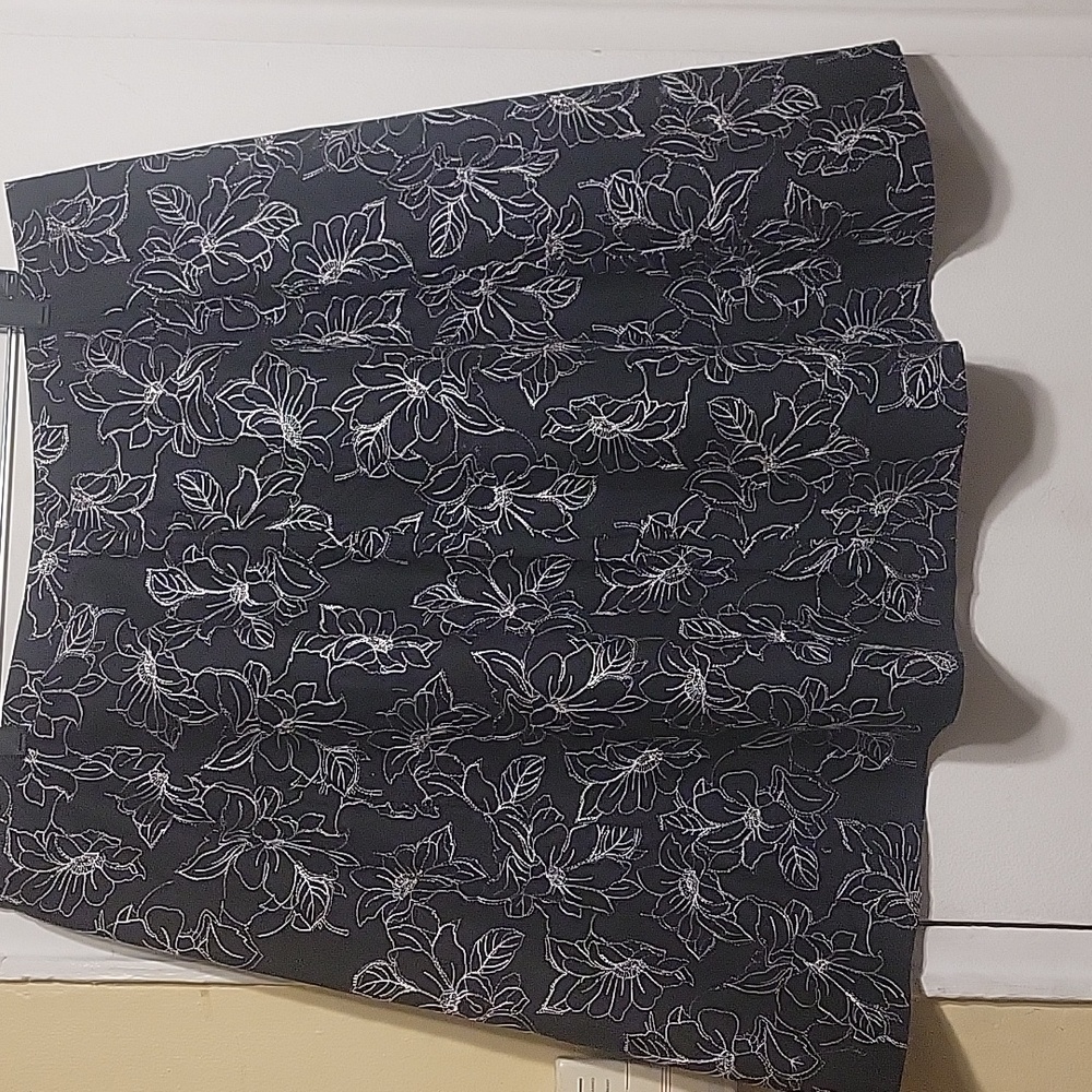 Covington Black and White Cotton Embroidery Silver Metallic  A-Line Skirt SZ 18